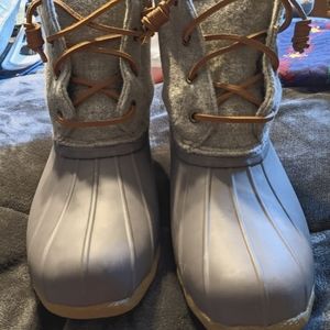 Sperry size 8 Women's gray boots